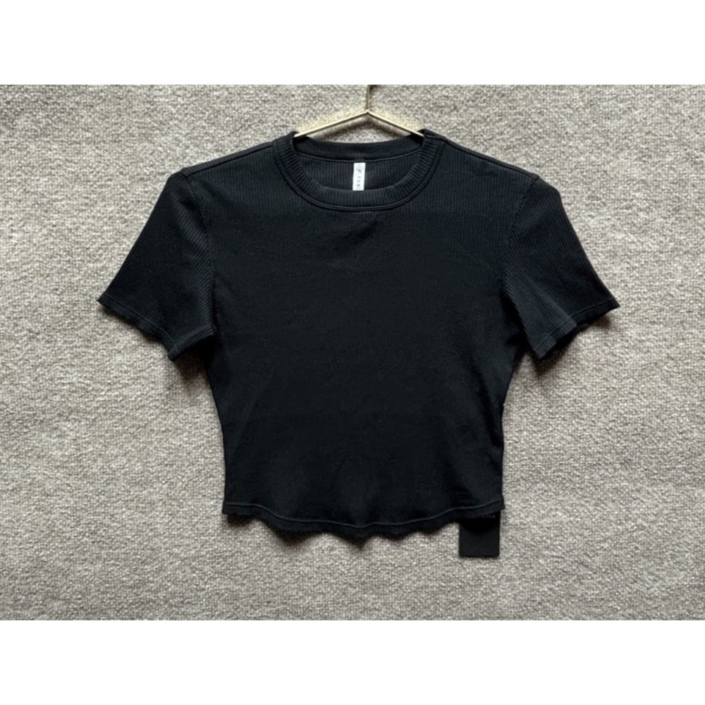 Fabletics Cropped Short Sleeve Ribbed Crew T-Shirt Women Medium Black NEW NWT